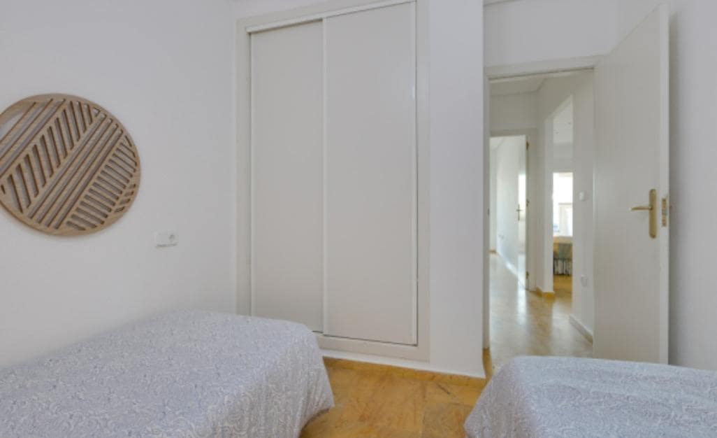 2 bedroom Apartment for sale in Orihuela Costa with pool garage - € 229,000 (Ref: 9622424)