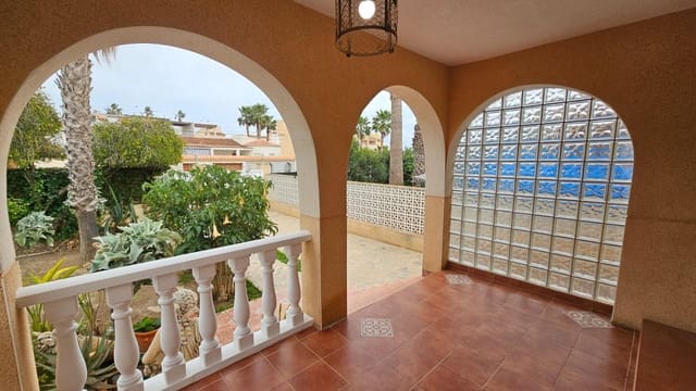 3 quarto Moradia para venda em El Chaparral, Torrevieja com piscina garagem - 390 000 € (Ref: 9659625)