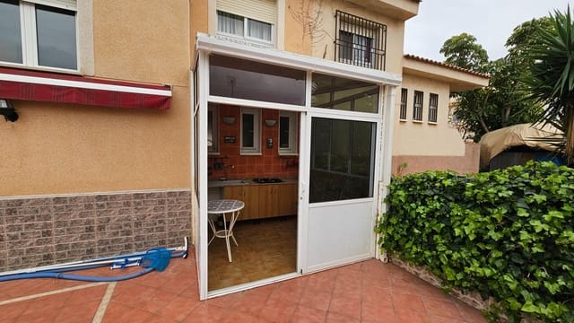 3 quarto Moradia para venda em El Chaparral, Torrevieja com piscina garagem - 390 000 € (Ref: 9659625)