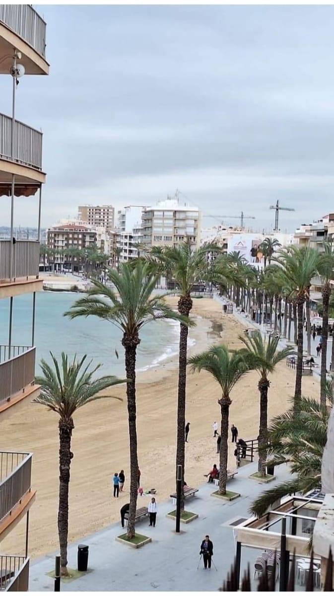 2 bedroom Apartment for sale in Torrevieja with pool - € 369,000 (Ref: 9659626)