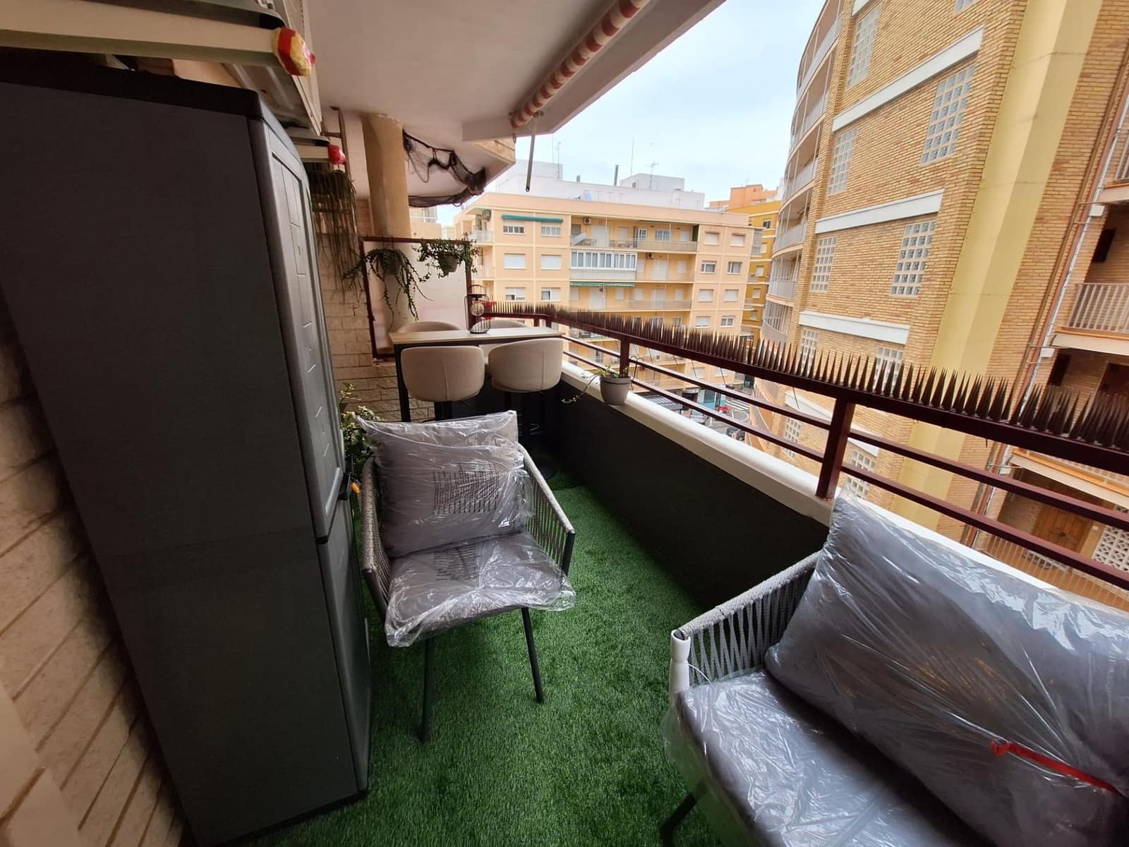 2 bedroom Apartment for sale in Torrevieja with pool - € 369,000 (Ref: 9659626)