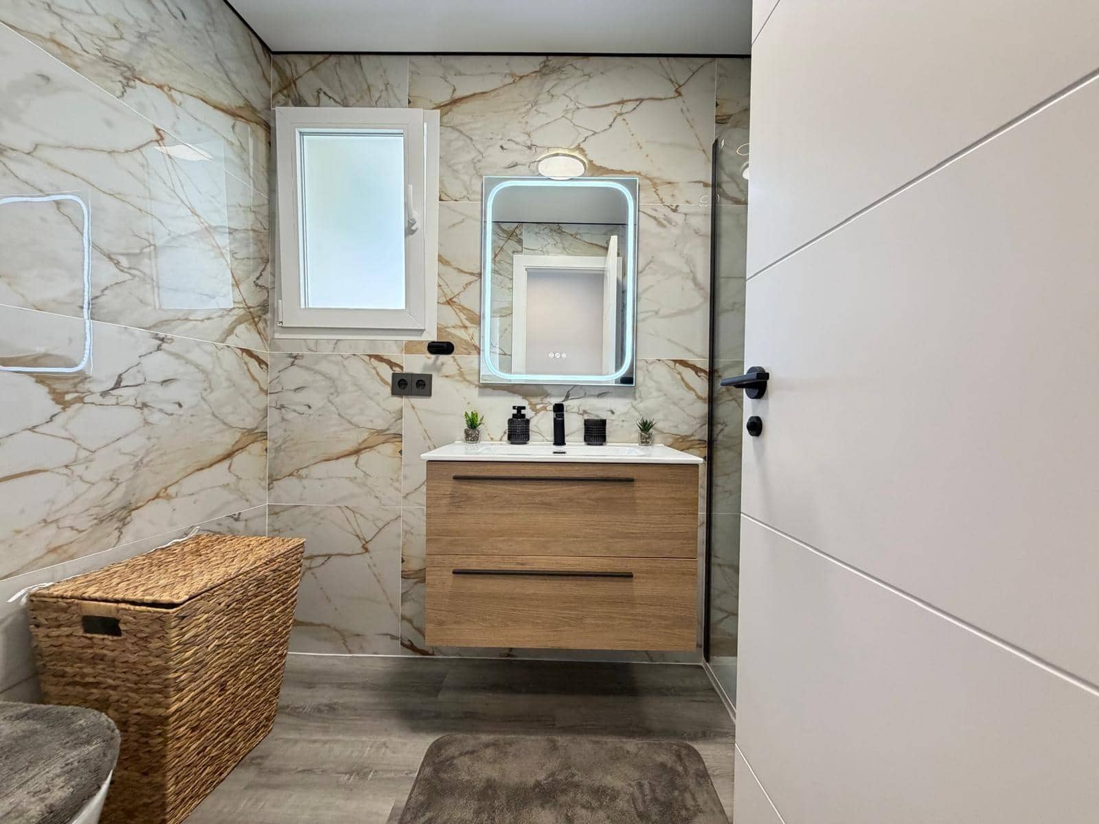 2 slaapkamer Appartement te koop in Torrevieja - € 199.900 (Ref: 9659628)