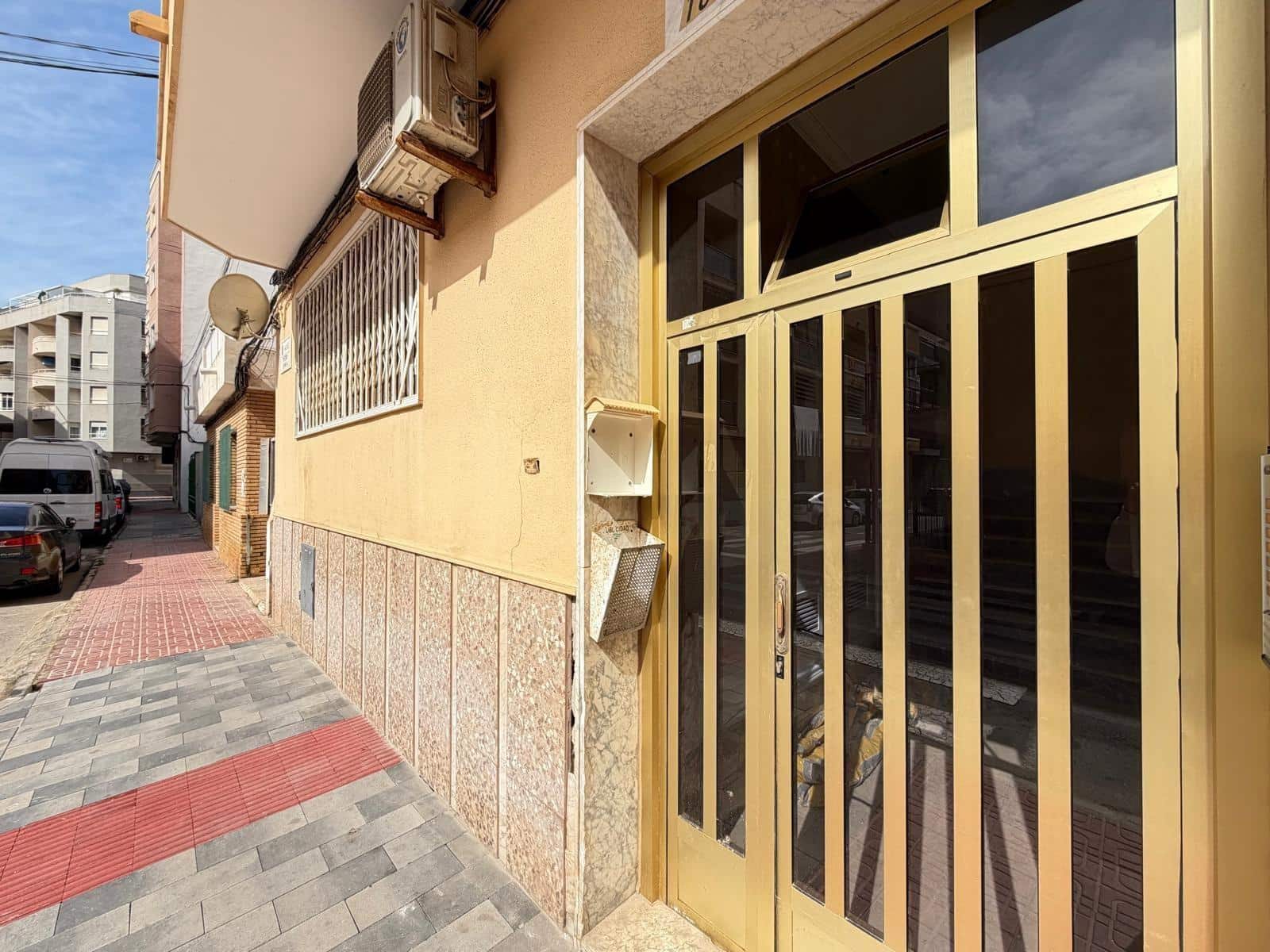 2 slaapkamer Appartement te koop in Torrevieja - € 199.900 (Ref: 9659628)