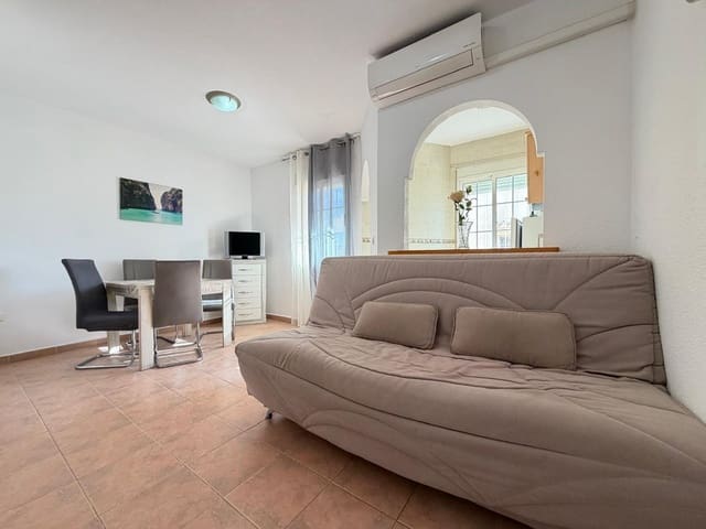 Bungalow de 2 habitaciones en Aguas Nuevas, Torrevieja en venta con piscina - 164.900 € (Ref: 9659629)