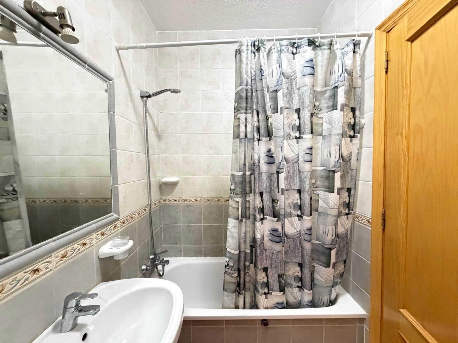 Bungalow de 2 habitaciones en Aguas Nuevas en venta con piscina - 164.900 € (Ref: 9659629)