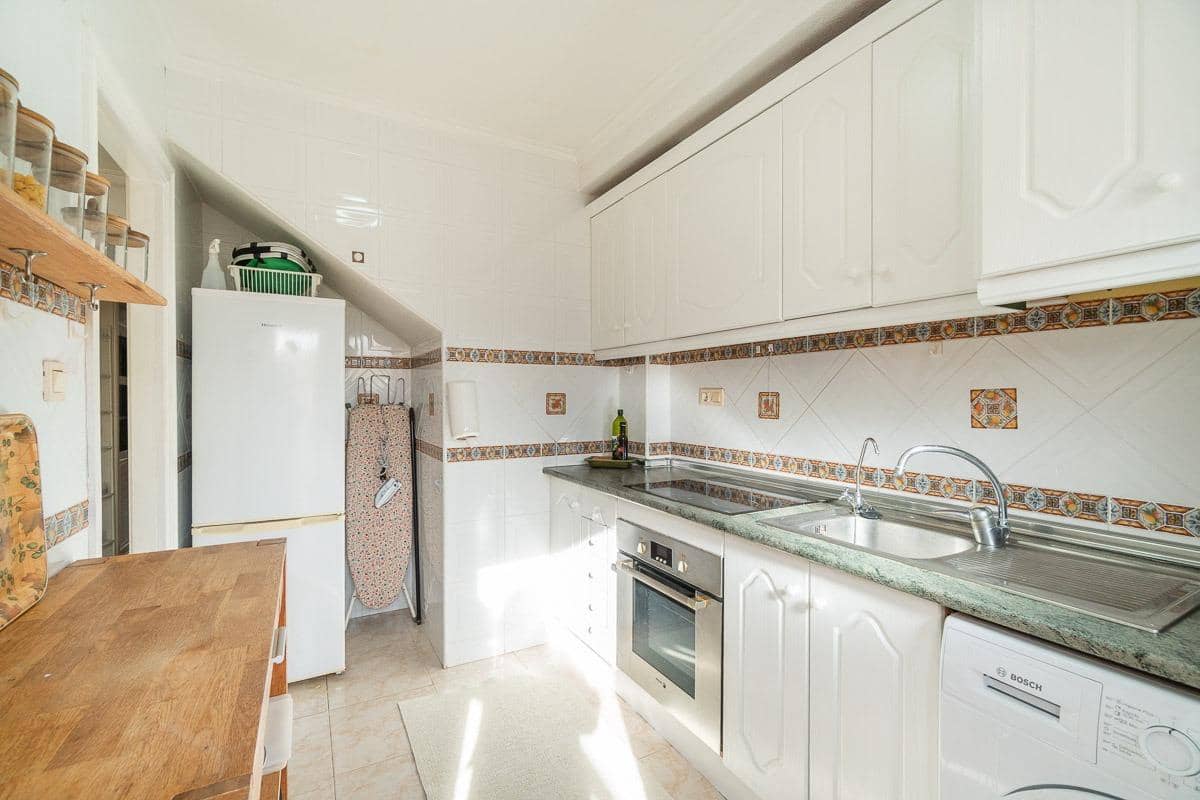 2 slaapkamer Rijtjeshuis te koop in Playa Flamenca met zwembad - € 195.000 (Ref: 9659630)