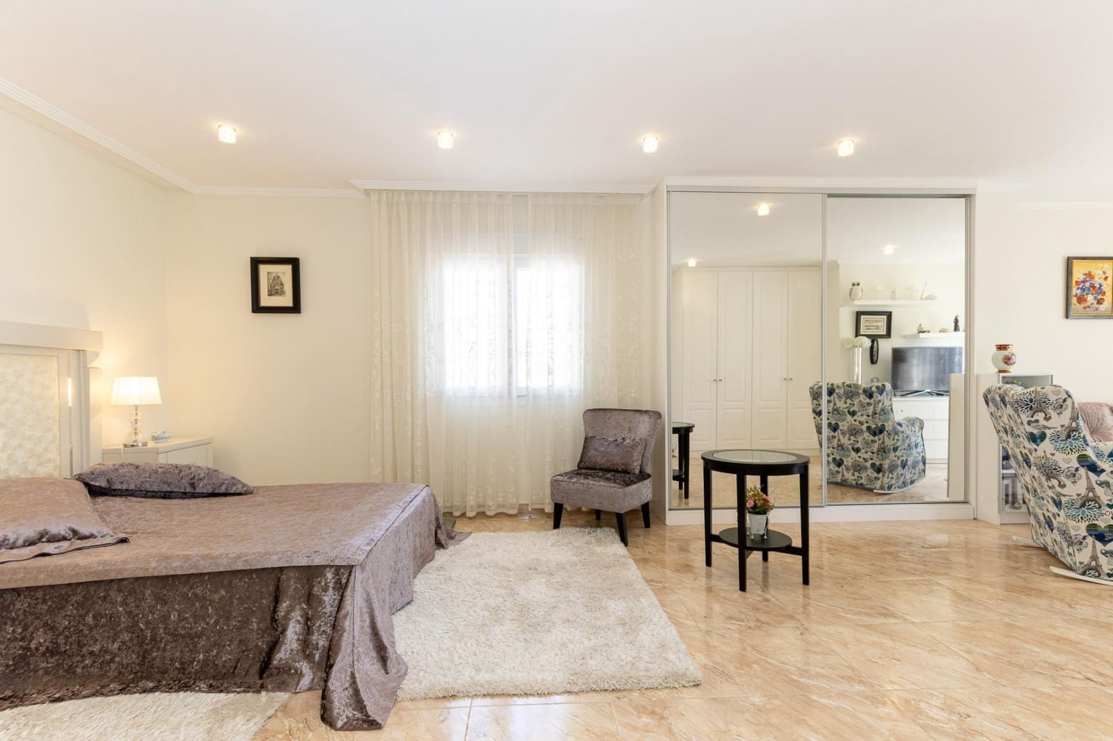 6 soverom Villa til salgs i Torrevieja med svømmebasseng garasje - € 930 000 (Ref: 9664031)