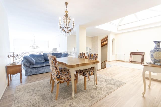 5 soverom Villa til salgs i Dehesa de Campoamor, Orihuela med svømmebasseng garasje - € 990 000 (Ref: 9664032)