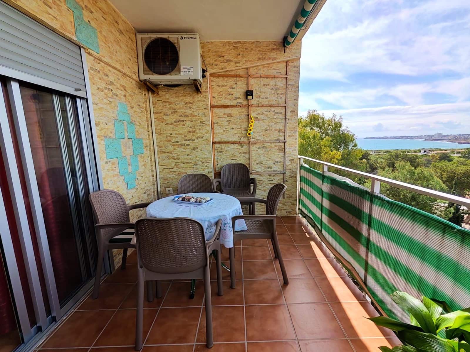 2 bedroom Apartment for sale in Punta Prima - € 188,000 (Ref: 9664033)