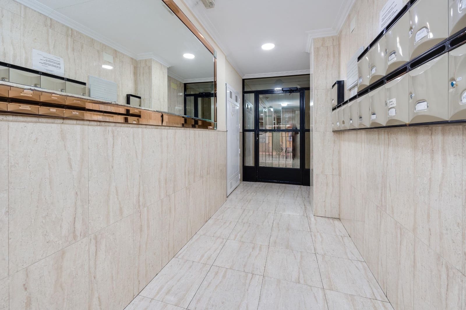 2 sypialnia Apartament na sprzedaż w Torrevieja z garażem - 198 000 € (Ref: 9670923)