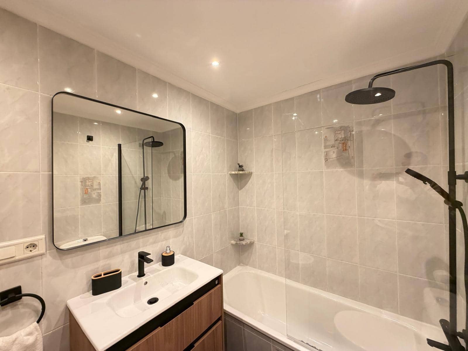 2 bedroom Apartment for sale in Torrevieja - € 174,900 (Ref: 9674493)