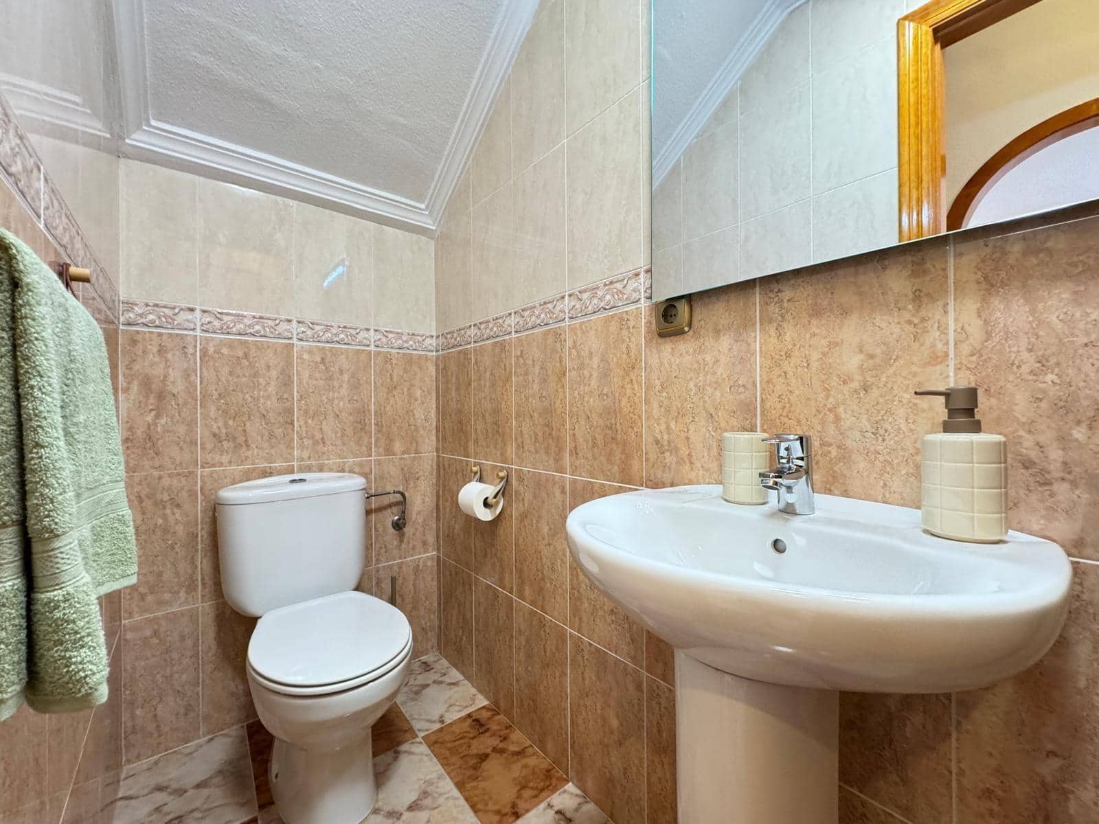 2 sovrum Radhus till salu i Orihuela Costa med pool - 229 900 € (Ref: 9674495)