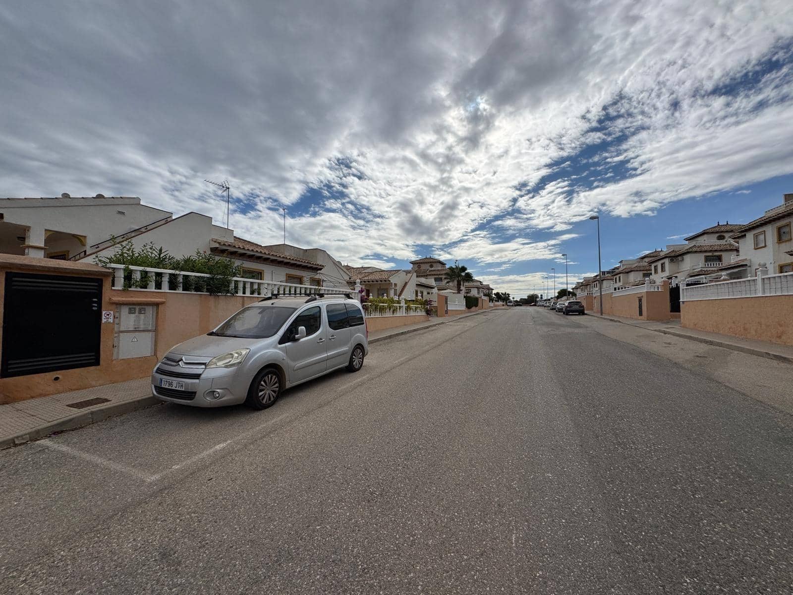 2 sovrum Radhus till salu i Orihuela Costa med pool - 229 900 € (Ref: 9674495)