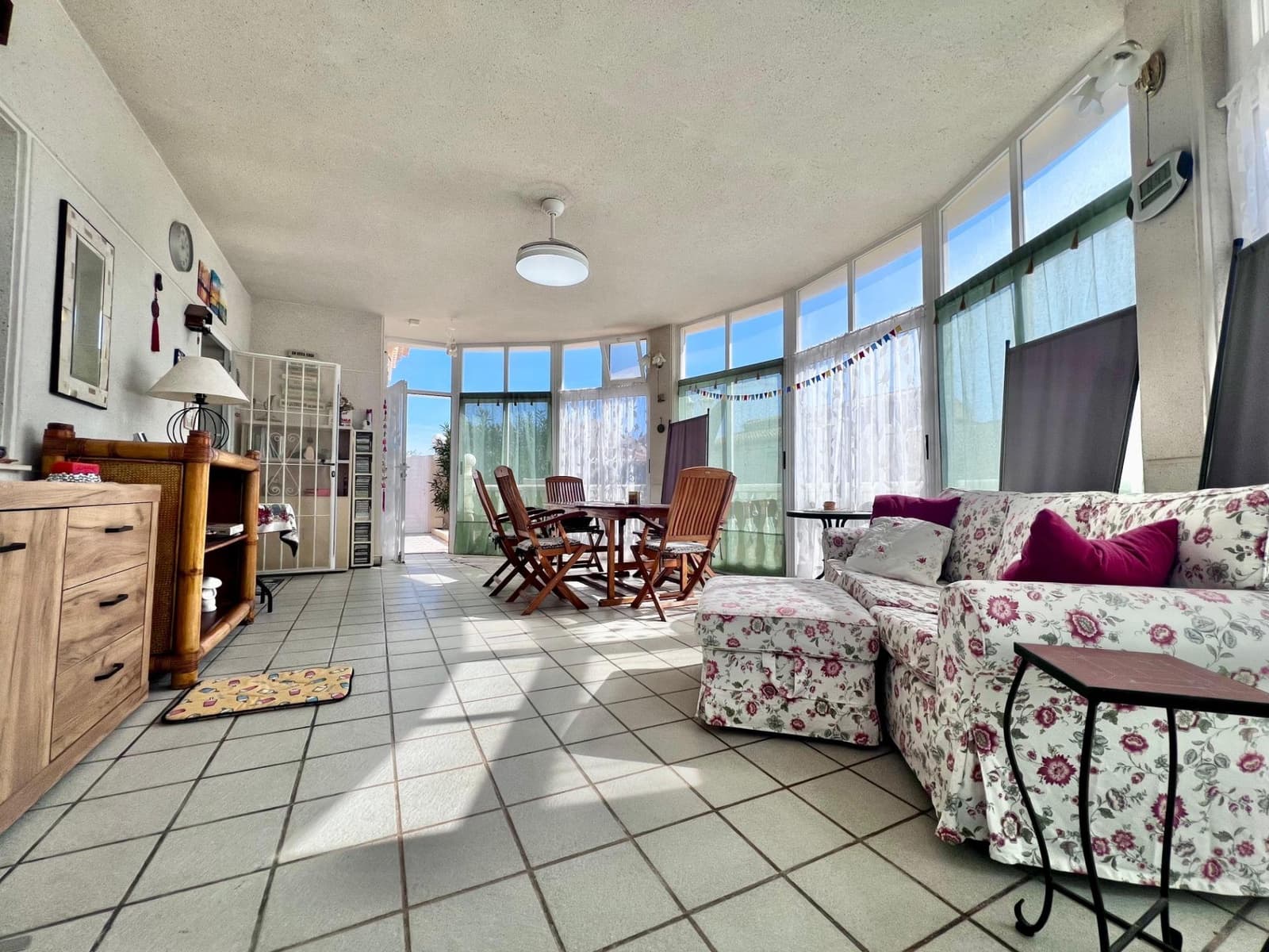 4 Zimmer Villa zu verkaufen in La Zenia mit Pool - 690.000 € (Ref: 9683562)