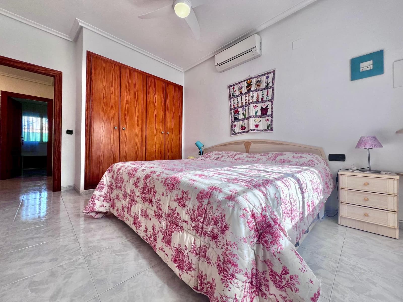 4 Zimmer Villa zu verkaufen in La Zenia mit Pool - 690.000 € (Ref: 9683562)