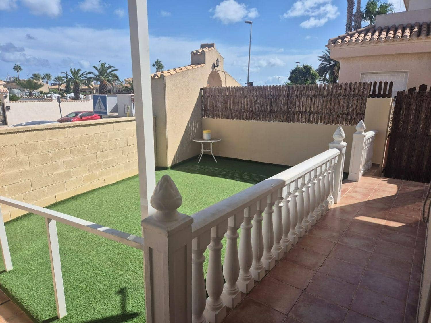 3 slaapkamer Rijtjeshuis te koop in La Zenia met zwembad - € 239.000 (Ref: 9691148)