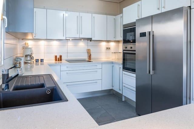 3 soveværelse Villa til salg i Playa Flamenca, Orihuela med swimmingpool garage - € 585.000 (Ref: 9702130)