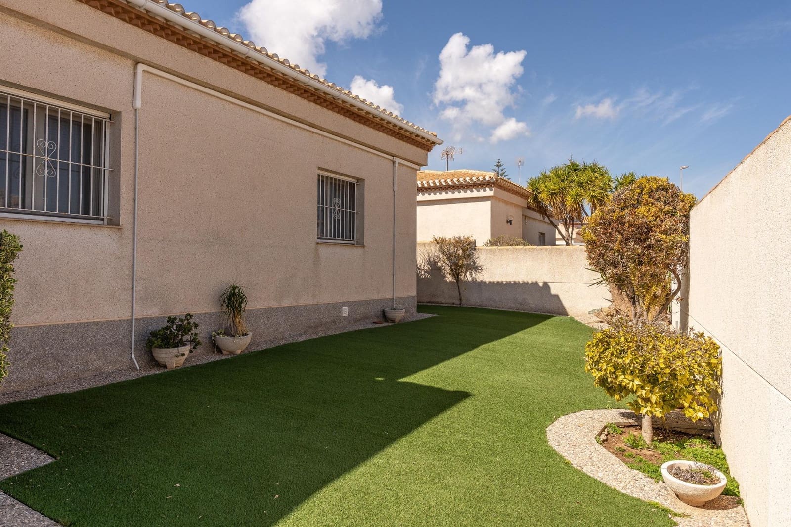 3 soveværelse Villa til salg i Playa Flamenca med swimmingpool garage - € 585.000 (Ref: 9702130)