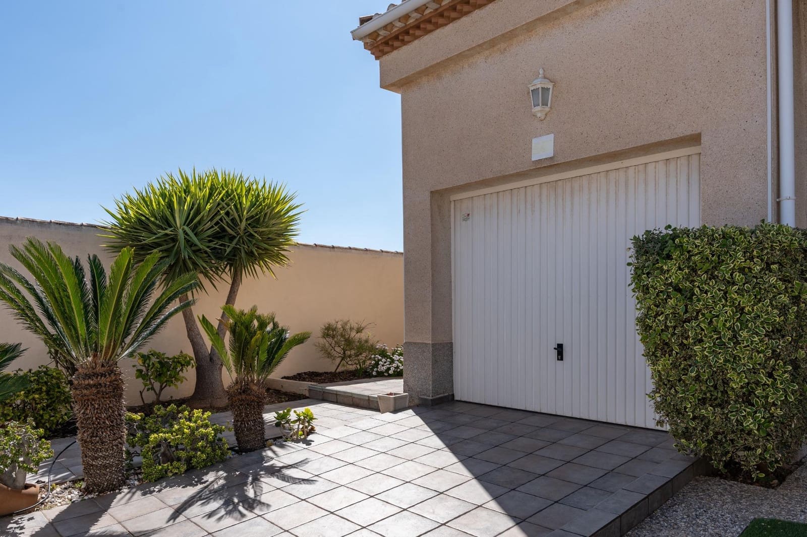 3 soveværelse Villa til salg i Playa Flamenca med swimmingpool garage - € 585.000 (Ref: 9702130)