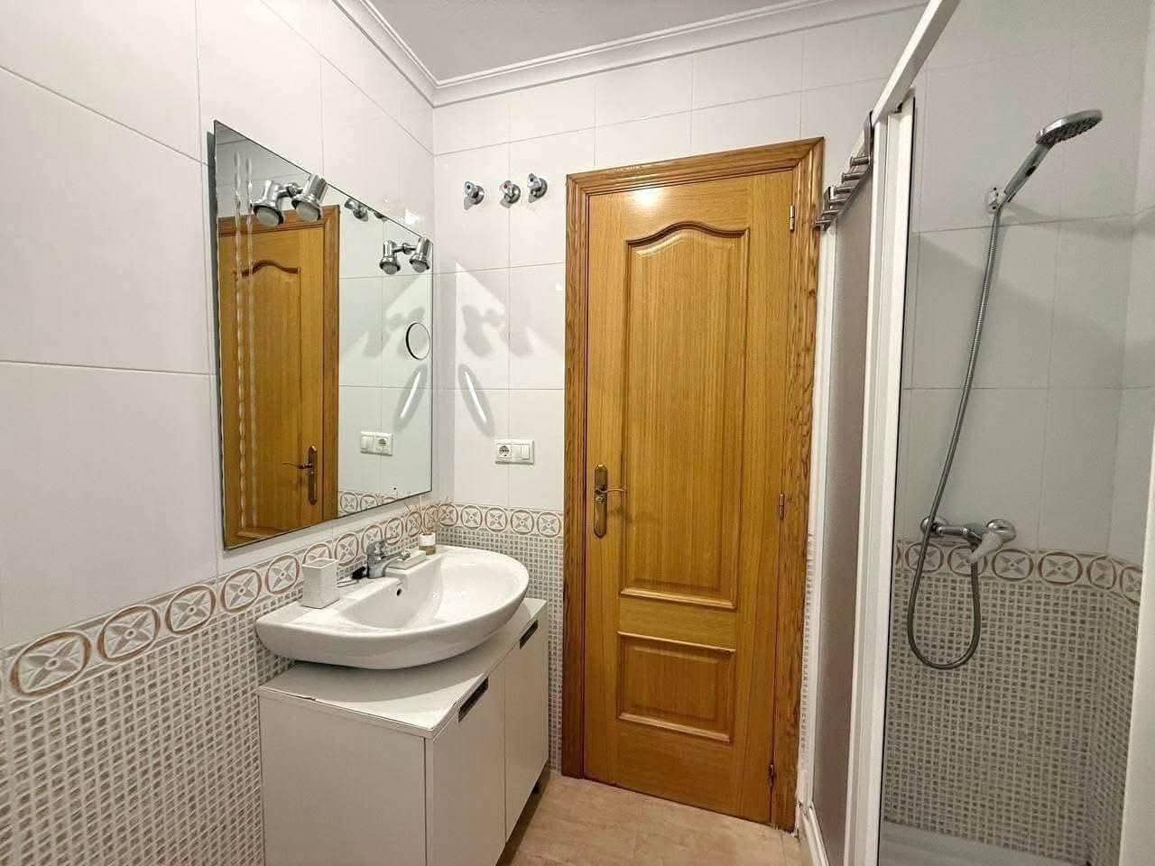 Apartamento de 1 habitación en Torrevieja en venta - 129.900 € (Ref: 9712201)