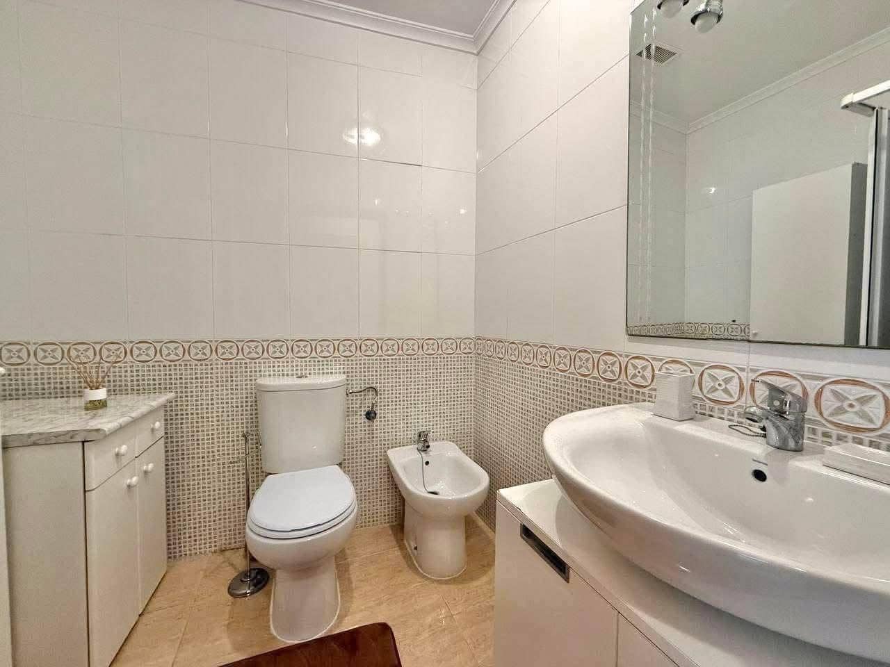 Apartamento de 1 habitación en Torrevieja en venta - 129.900 € (Ref: 9712201)