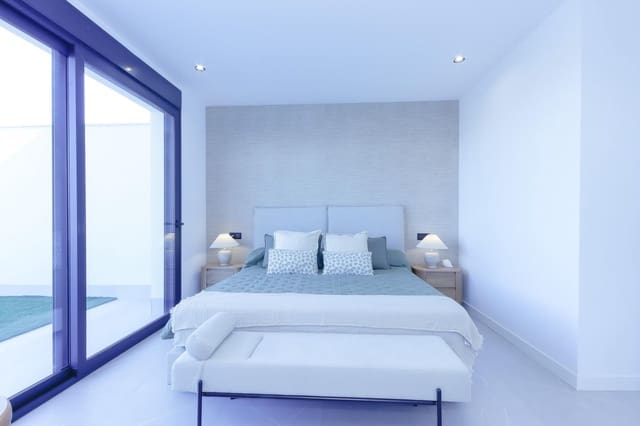 3 slaapkamer Villa te koop in Aguas Nuevas, Torrevieja met zwembad garage - € 595.000 (Ref: 9712204)