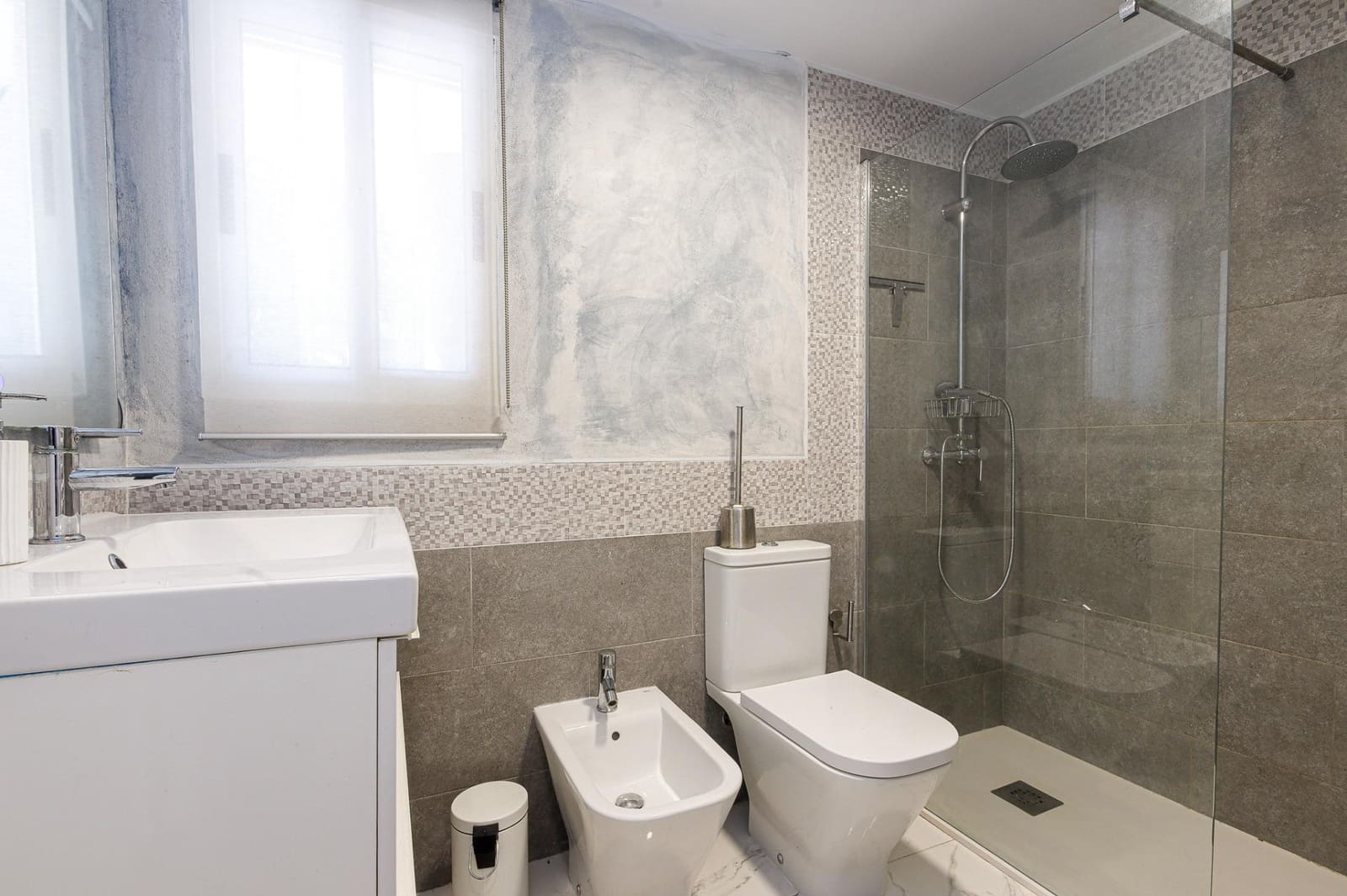 Apartamento de 1 habitación en Torrevieja en venta con piscina - 128.500 € (Ref: 9729372)