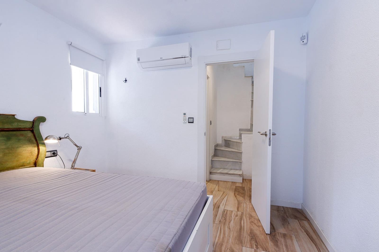 Apartamento de 1 habitación en Torrevieja en venta con piscina - 128.500 € (Ref: 9729372)