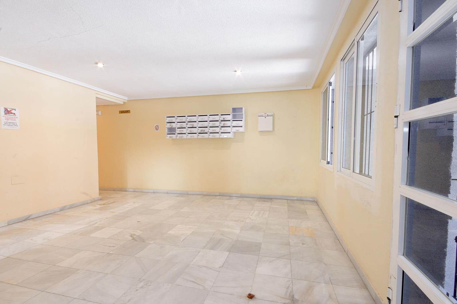 Apartamento de 1 habitación en Torrevieja en venta con piscina - 128.500 € (Ref: 9729372)