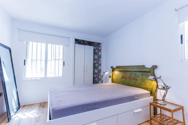 Apartamento de 1 habitación en Centro, Torrevieja en venta con piscina - 128.500 € (Ref: 9729372)