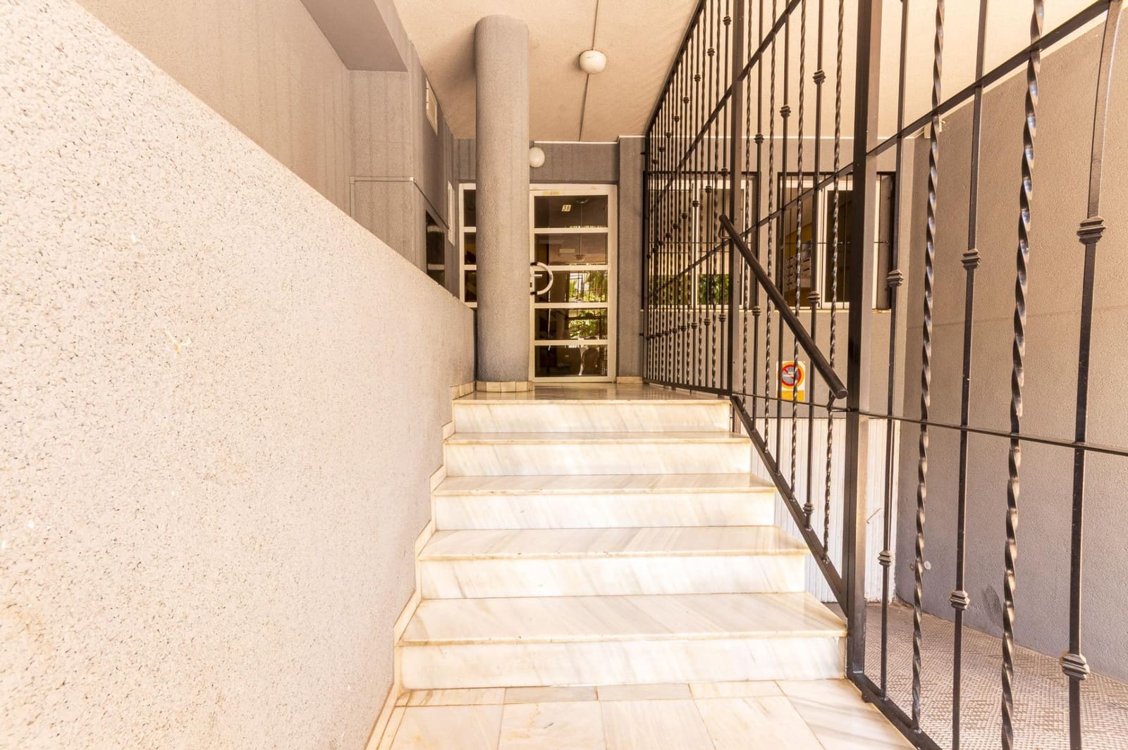 Apartamento de 1 habitación en Torrevieja en venta con piscina - 128.500 € (Ref: 9729372)