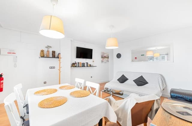 3 sypialnia Apartament na kwatery wakacyjne w Las Piscinas Naturales, Torrevieja z garażem - 595 € (Ref: 9730277)