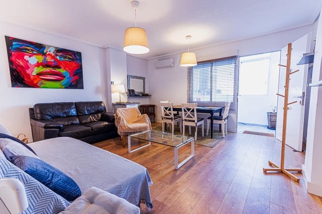 3 sypialnia Apartament na kwatery wakacyjne w Las Piscinas Naturales, Torrevieja z garażem - 595 € (Ref: 9730277)