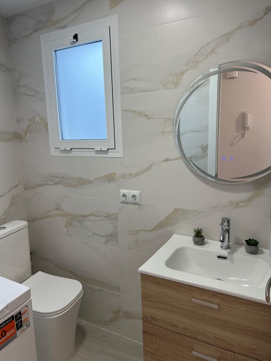 Apartamento de 1 habitación en Torrevieja en venta - 131.500 € (Ref: 9730280)