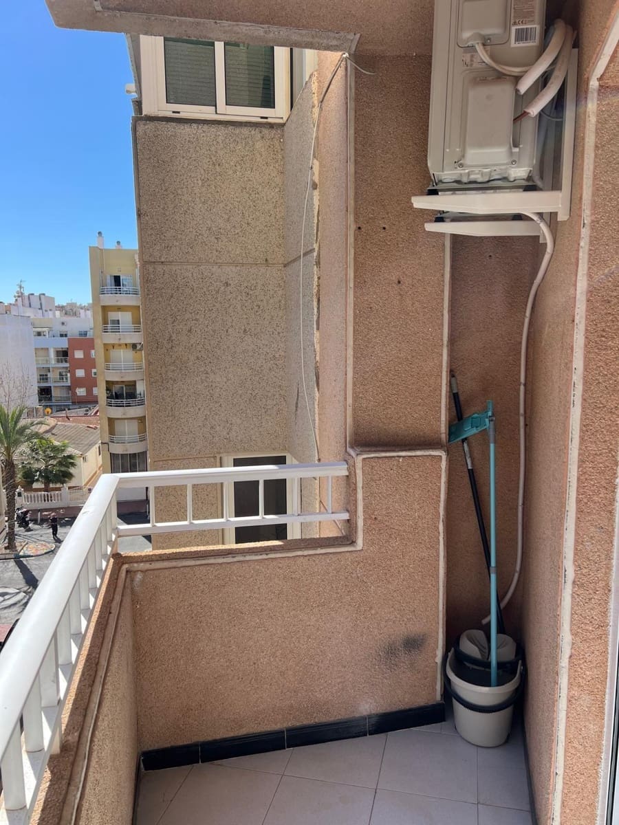 Apartamento de 1 habitación en Torrevieja en venta - 131.500 € (Ref: 9730280)