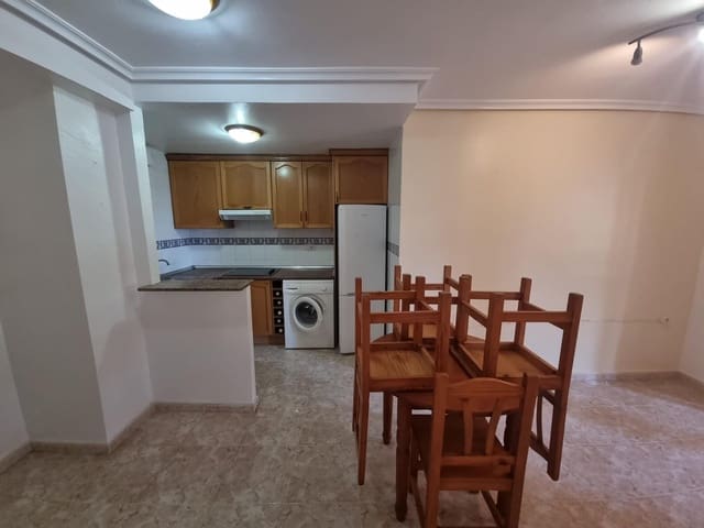 2 slaapkamer Appartement te koop in Nueva Torrevieja, Torrevieja met zwembad - € 125.000 (Ref: 9745322)