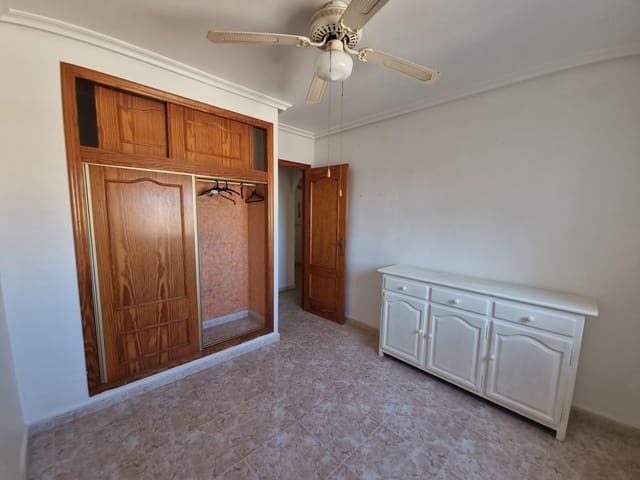 2 slaapkamer Appartement te koop in Nueva Torrevieja, Torrevieja met zwembad - € 125.000 (Ref: 9745322)