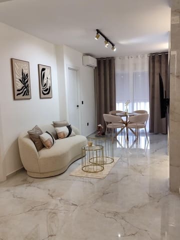 2 chambre Appartement à vendre à Centro, Torrevieja avec piscine - 180 000 € (Ref: 9755947)