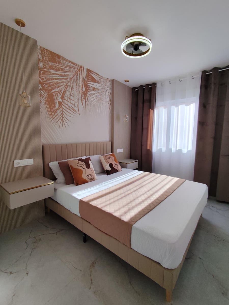 2 chambre Appartement à vendre à Torrevieja avec piscine - 180 000 € (Ref: 9755947)