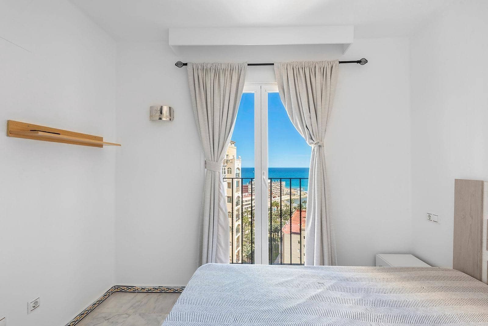 2 chambre Appartement à vendre à Torrevieja avec piscine - 275 000 € (Ref: 9755948)