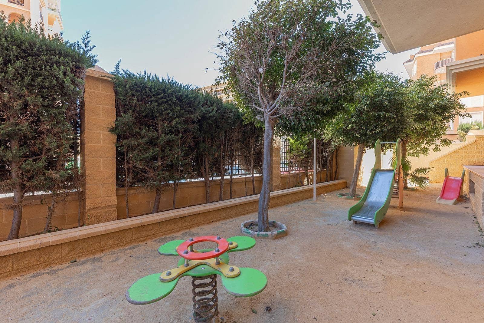 2 chambre Appartement à vendre à Torrevieja avec piscine - 275 000 € (Ref: 9755948)