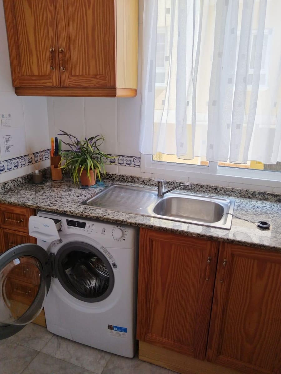 2 soveværelse Lejlighed til salg i Torrevieja - € 150.000 (Ref: 9755952)