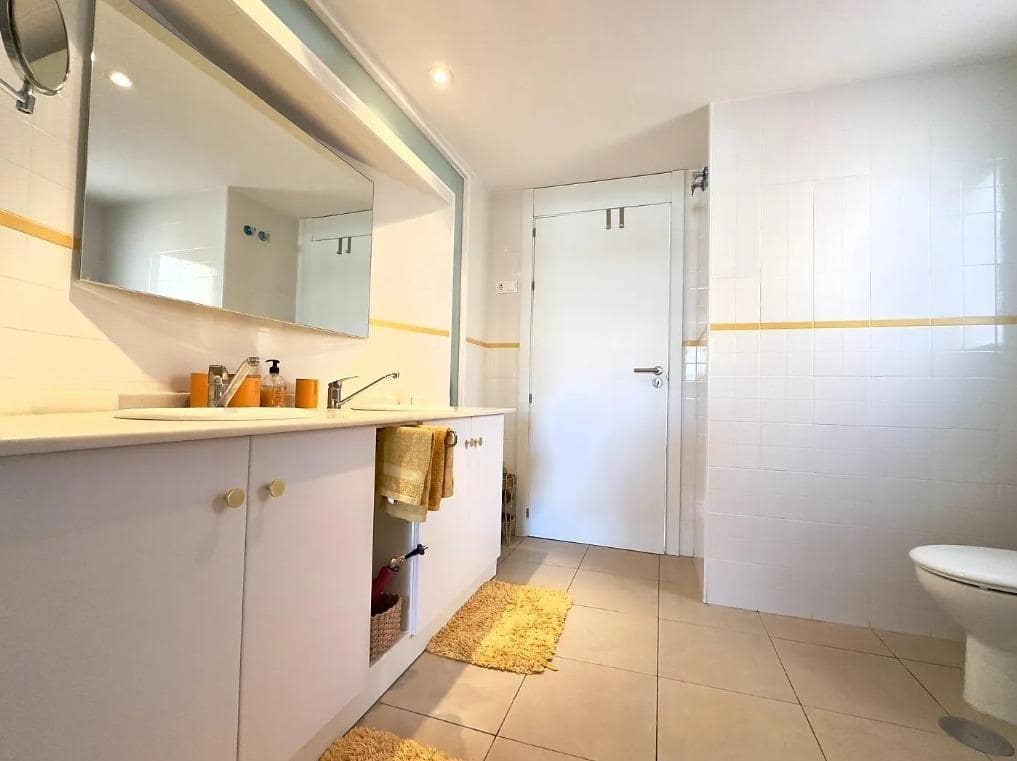 Apartamento de 2 habitaciones en Playa Flamenca en venta con piscina - 239.000 € (Ref: 9762160)