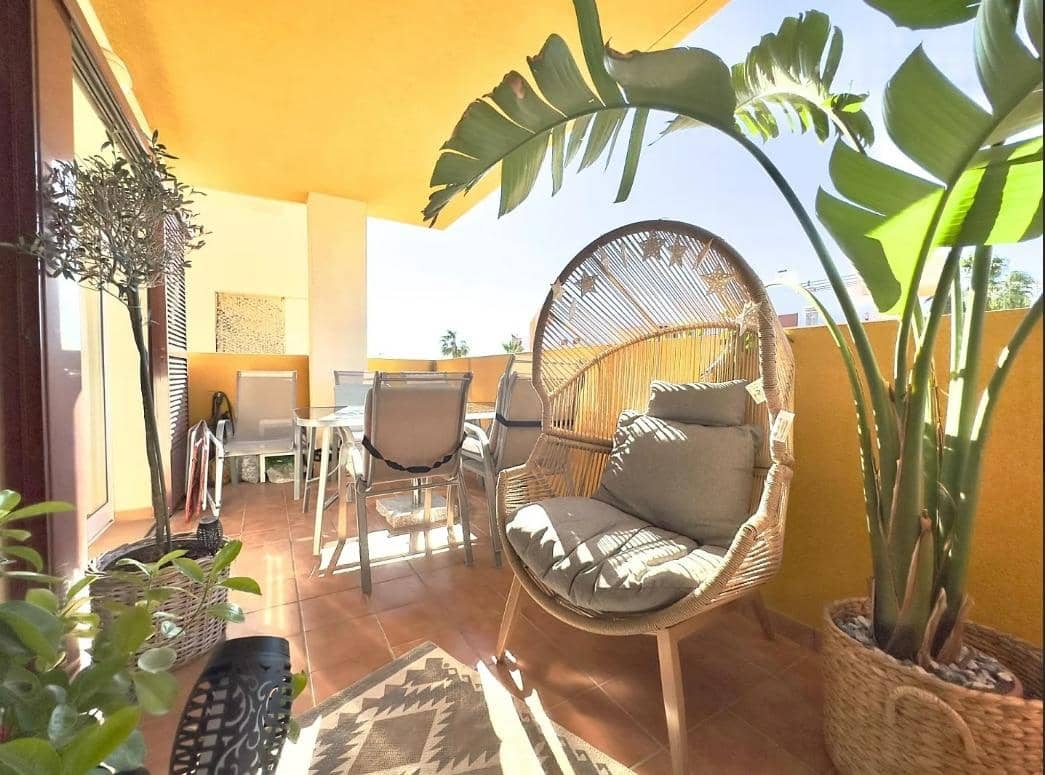 Apartamento de 2 habitaciones en Playa Flamenca en venta con piscina - 239.000 € (Ref: 9762160)