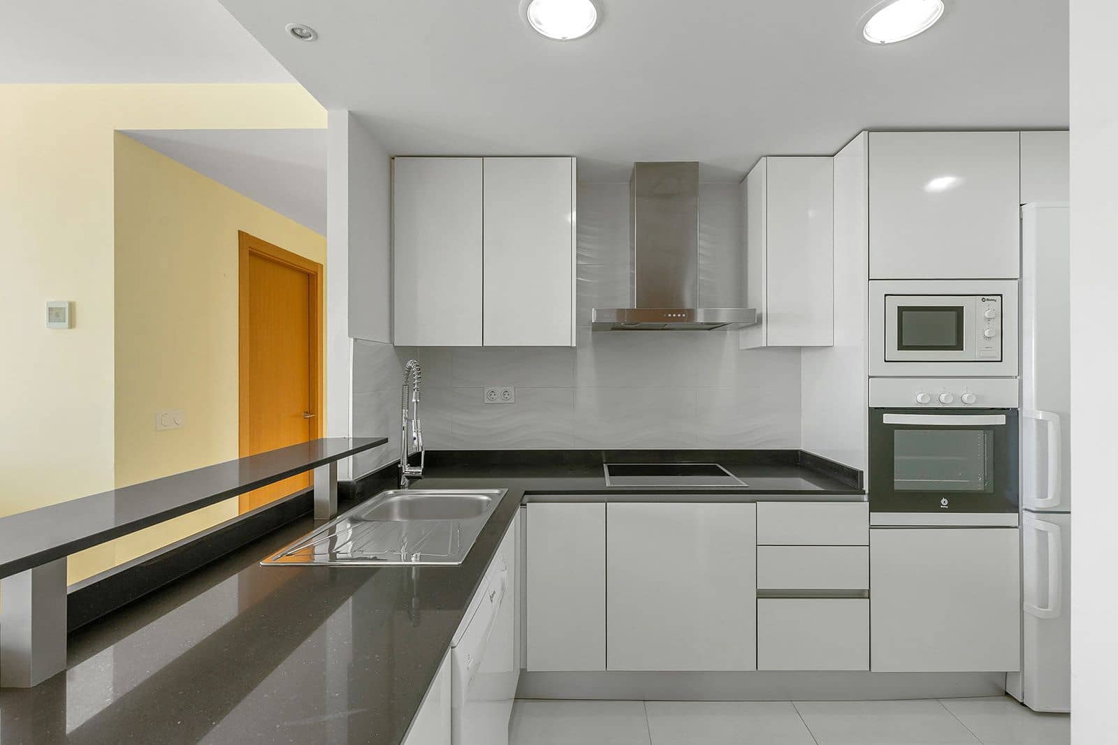 2 chambre Penthouse à vendre à Punta Prima avec piscine - 699 000 € (Ref: 9763707)