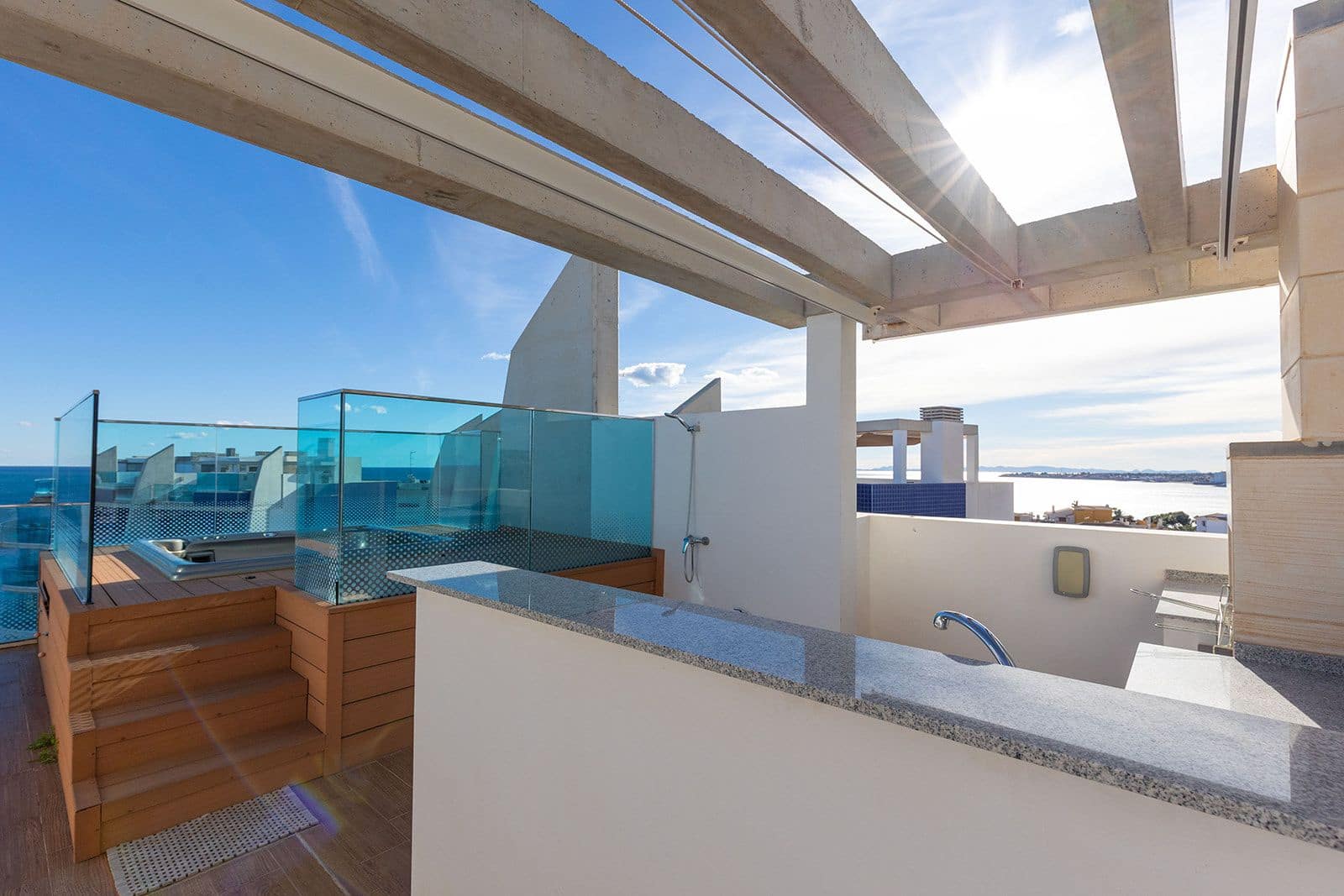 2 chambre Penthouse à vendre à Punta Prima avec piscine - 699 000 € (Ref: 9763707)