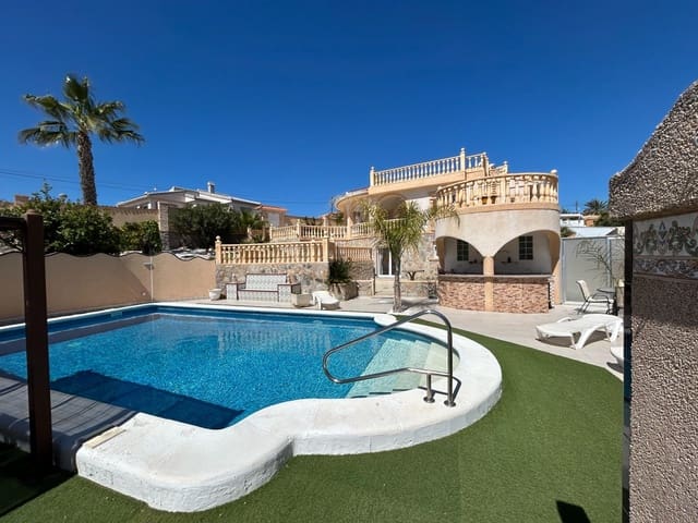 5 sypialnia Willa na sprzedaż w Ciudad Quesada, Rojales z basenem - 749 900 € (Ref: 9765152)