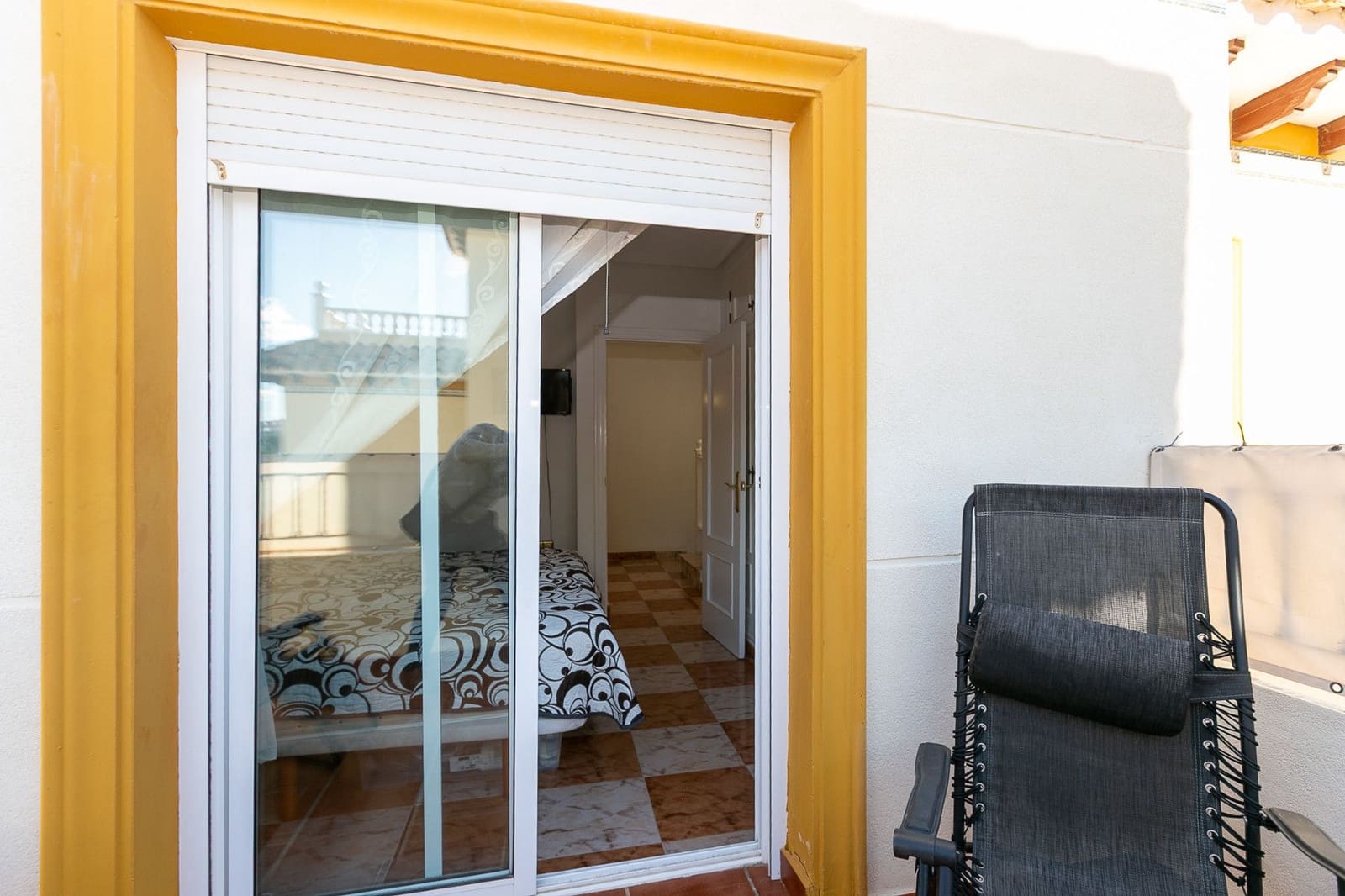 3 slaapkamer Flat te koop in Playa Flamenca met zwembad - € 224.500 (Ref: 9765153)