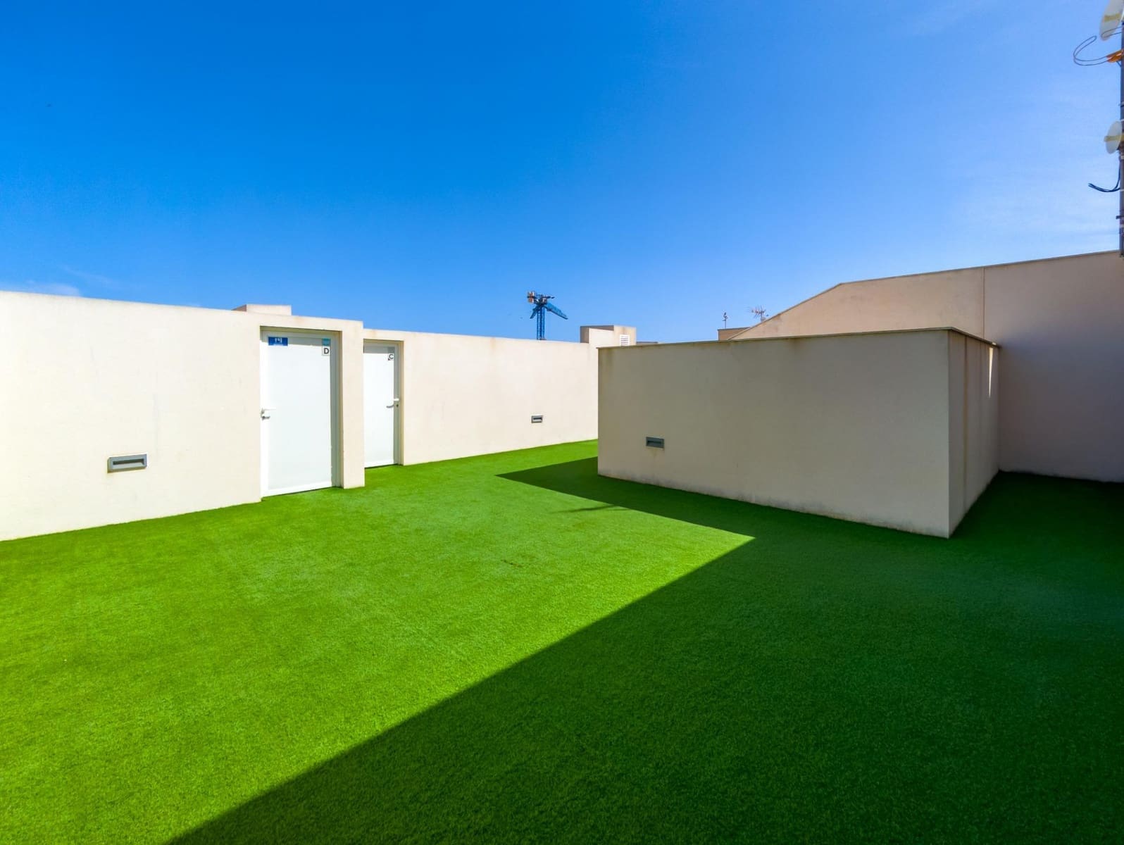 2 sypialnia Mieszkanie na sprzedaż w Torrevieja z basenem - 274 000 € (Ref: 9765155)