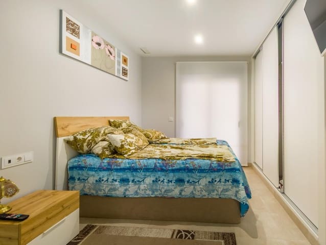 2 sypialnia Mieszkanie na sprzedaż w Torrevieja z basenem - 274 000 € (Ref: 9765155)